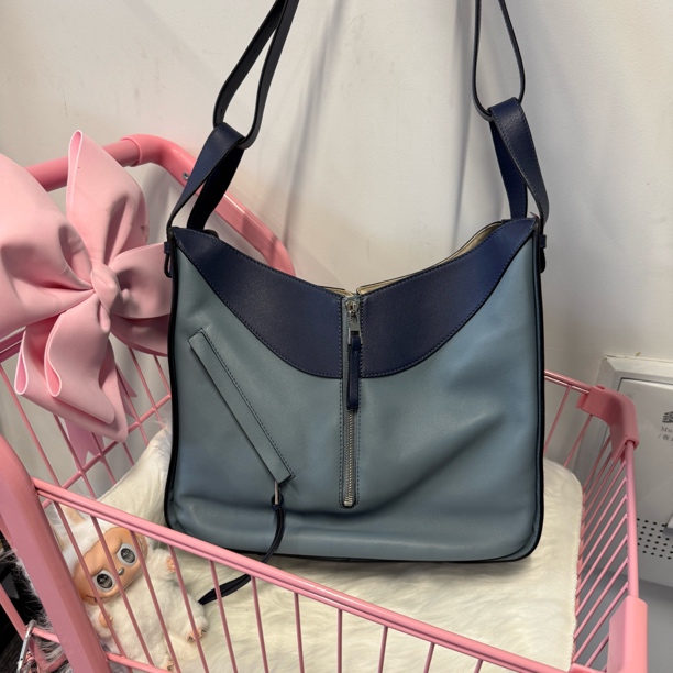 95新 LOEWE/罗意威 吊床中号蓝色色斜挎包/7272
