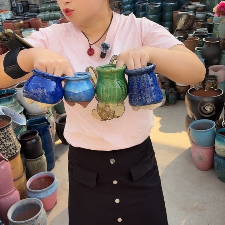 瑕疵随机八个盆子。 