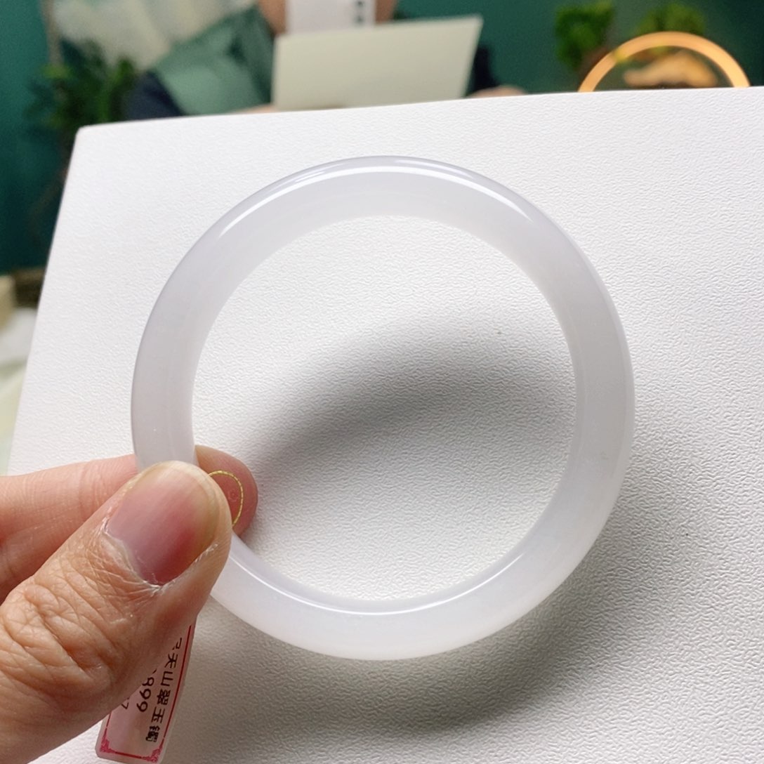 石英岩玉手镯未镶嵌58