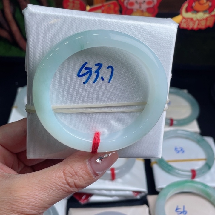 翡翠手镯未镶嵌缅甸翡翠手镯9