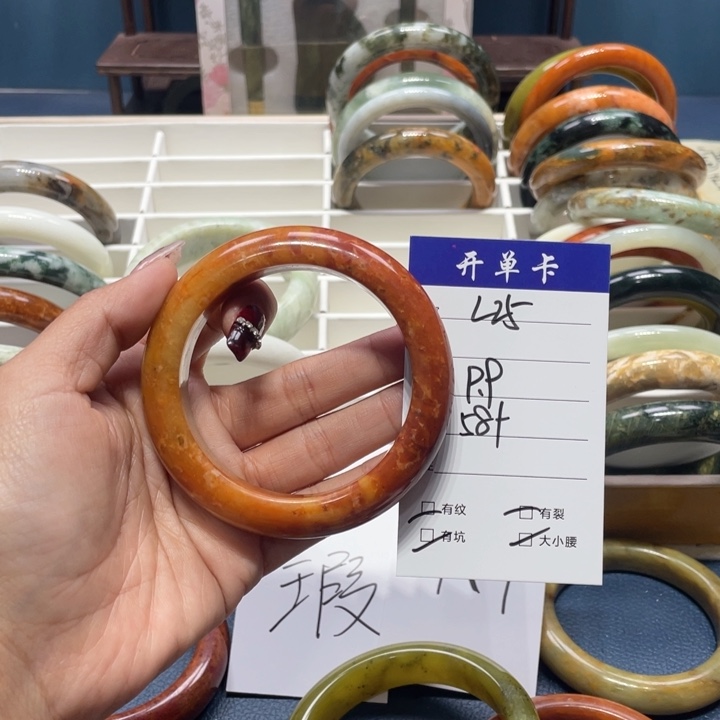 蛇纹石玉手镯未镶嵌胖*乎