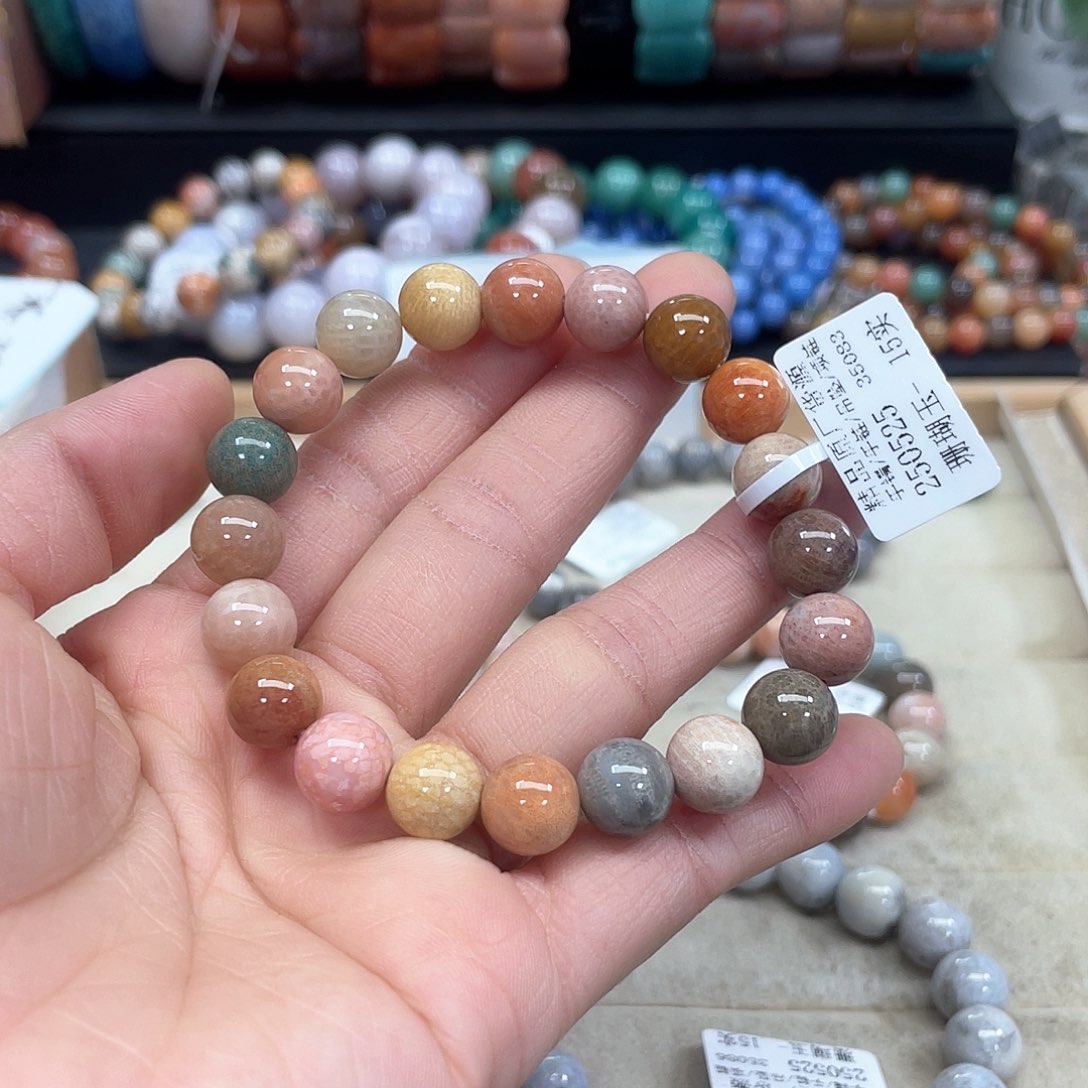 硅化珊瑚（珊瑚玉）手串未镶嵌清*578