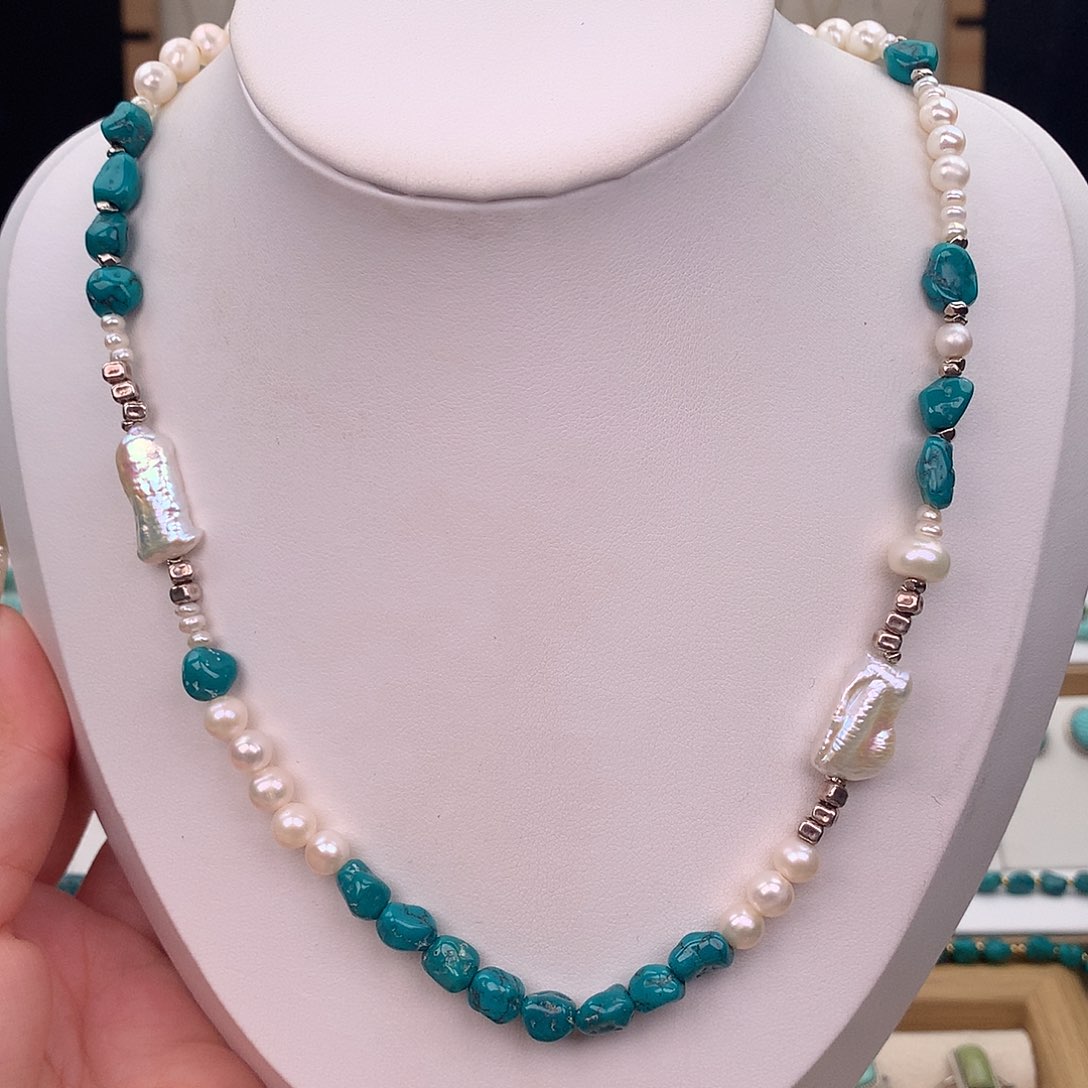 绿松石未镶嵌颈饰