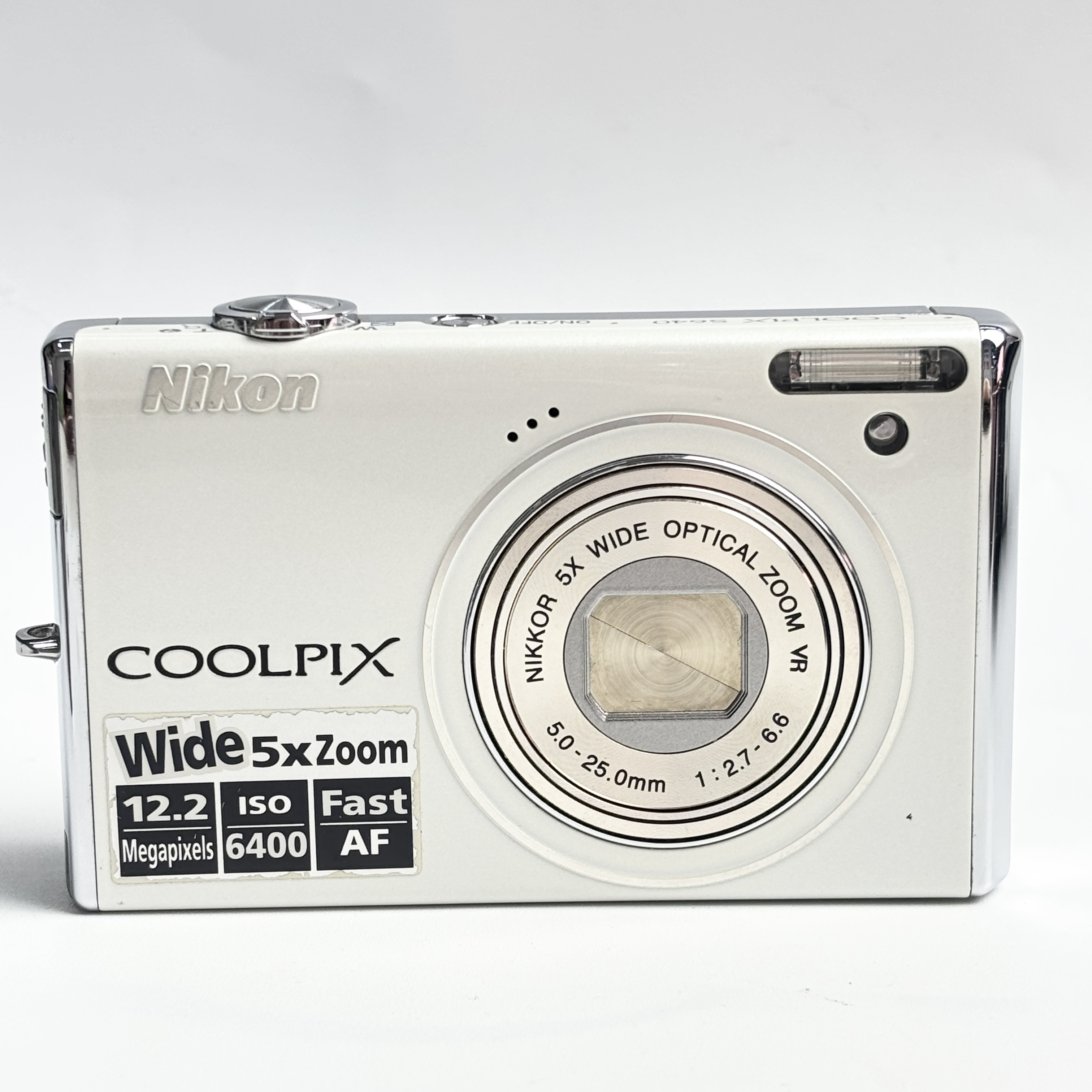 95新 Nikon/尼康 s640奶白色1220万像素5倍变焦复古ccd