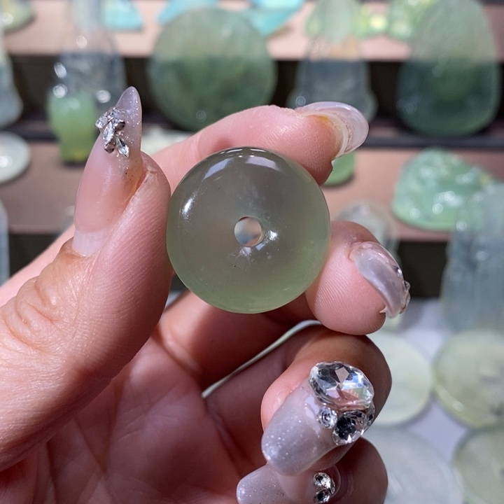 岫玉吊坠未镶嵌吊坠