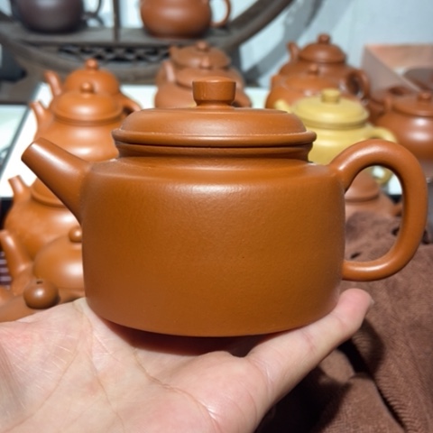 紫砂茶壶任**?朱泥德钟