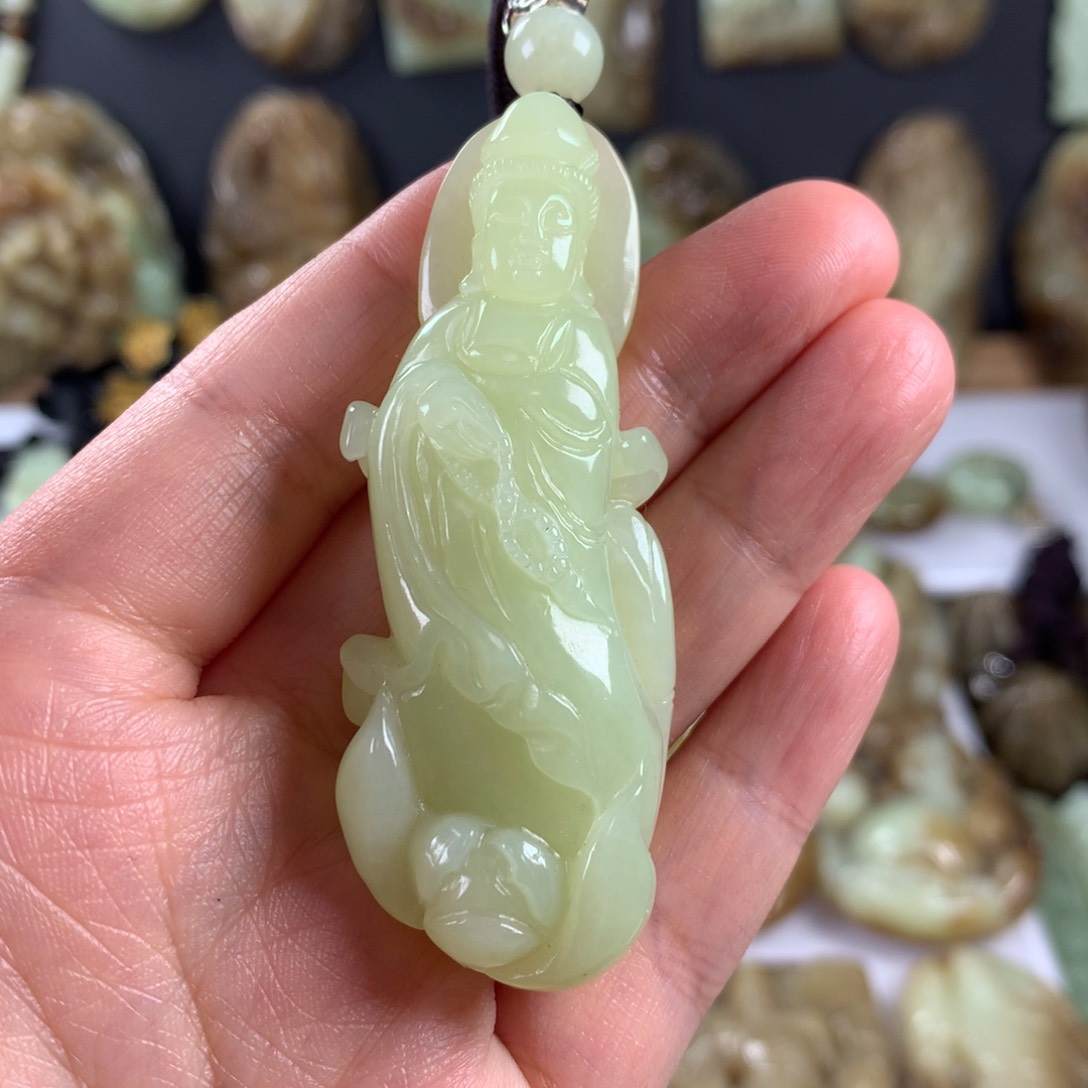 和田玉颈饰未镶嵌魅**生