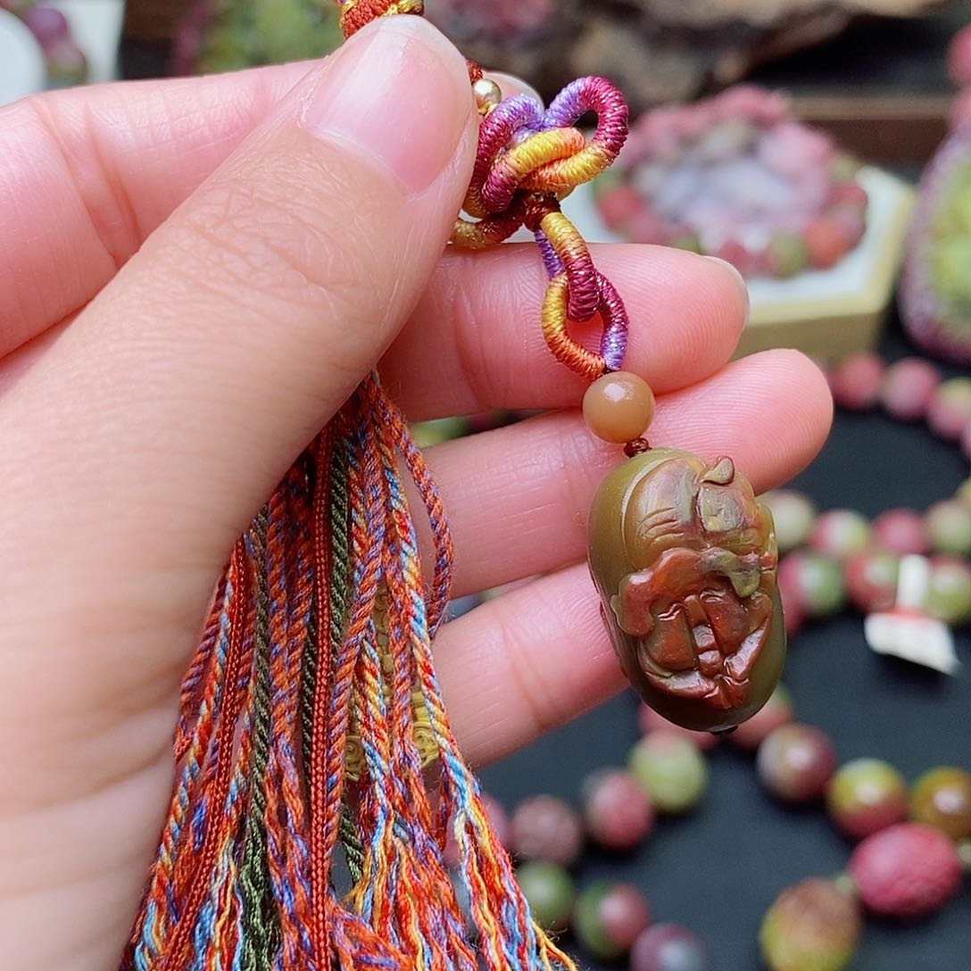 玛瑙/玉髓珠宝奇石未镶嵌盐源玛瑙定制