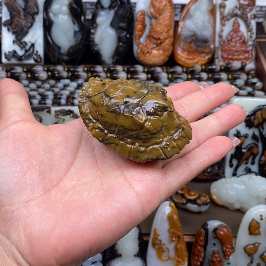 颈饰未镶嵌和田玉