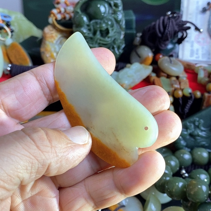 用***7和田玉（糖玉）未镶嵌珠宝奇石