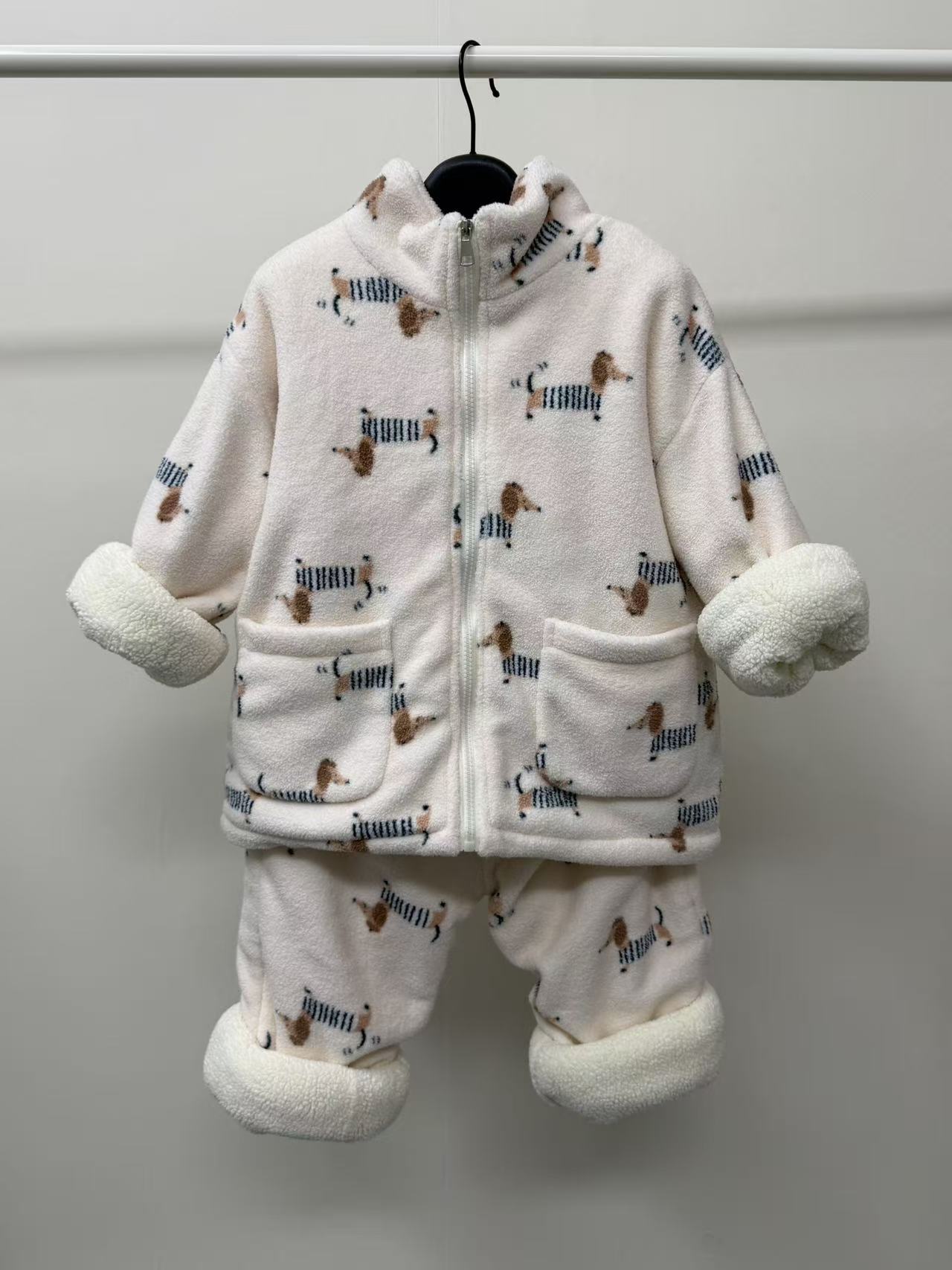 童装睡衣套装加绒加厚保暖套装秋冬2025家居服休闲服牛奶绒暖和