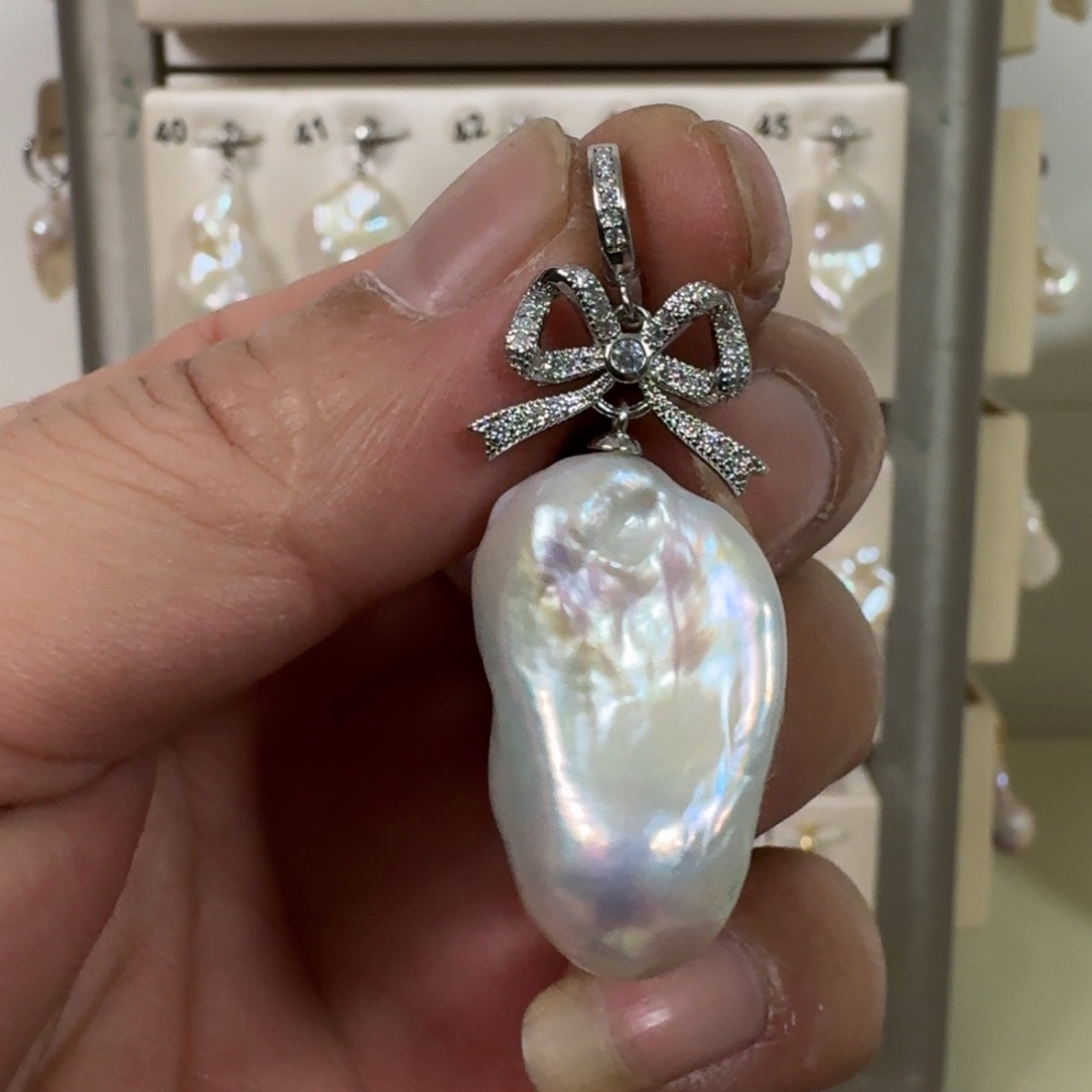 淡水珍珠颈饰合金