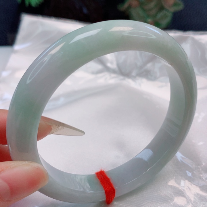 翡翠手镯未镶嵌58圈