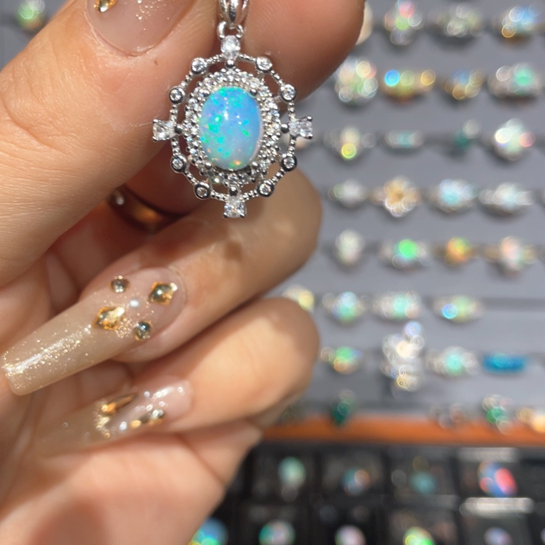 欧泊吊坠银S925镶嵌吊坠