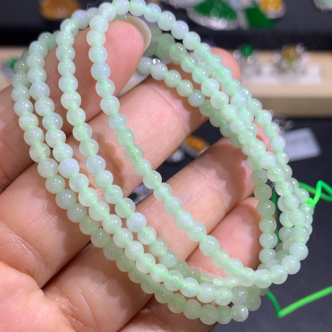 翡翠颈饰未镶嵌8、 