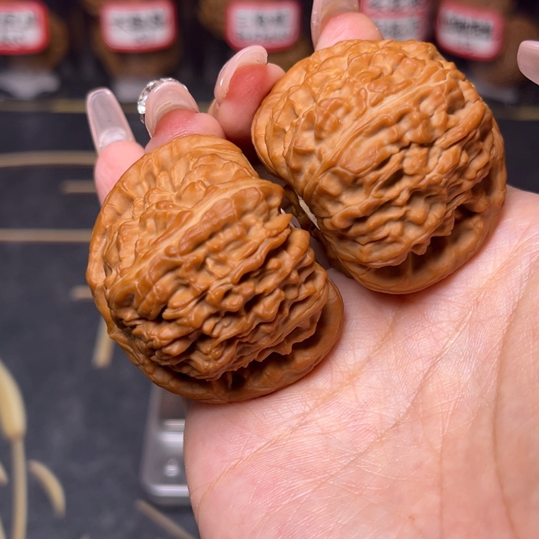 小***丶吊坠文玩核桃白狮子