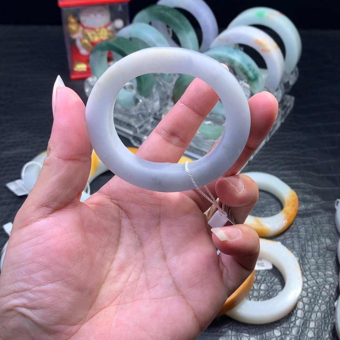 定制翡翠未镶嵌手镯