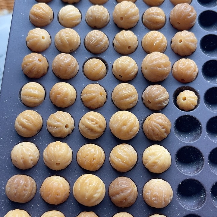 白玉菩提吊坠微瑕不规则京八棱20卡灯牌宠30