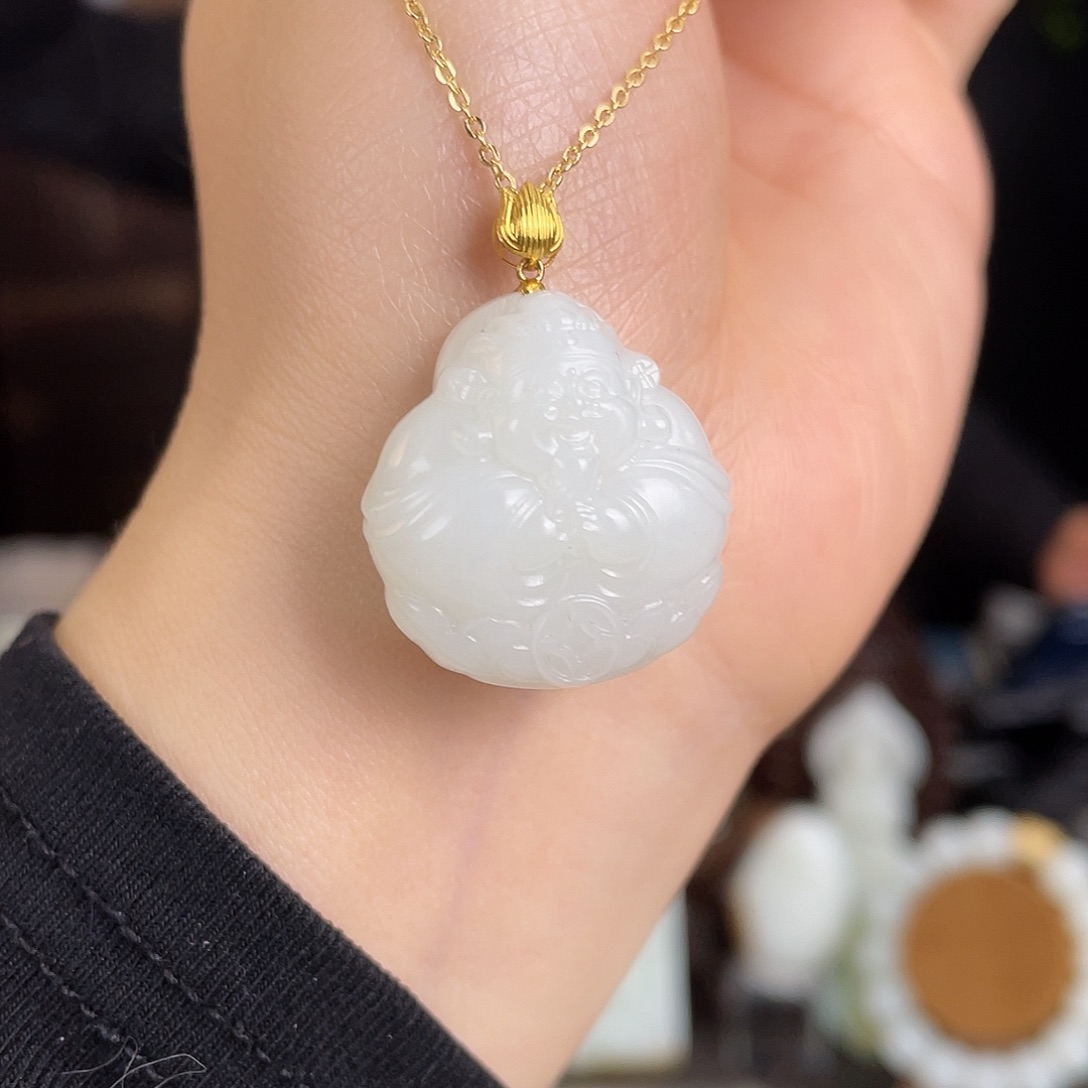 和田玉18K金镶嵌颈饰定制发货