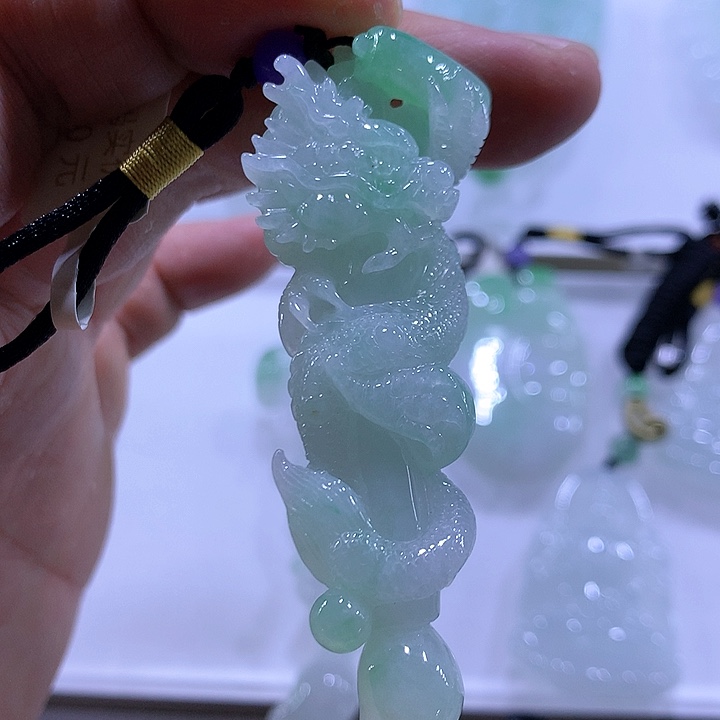 翡翠颈饰未镶嵌天然翡翠A货吊坠