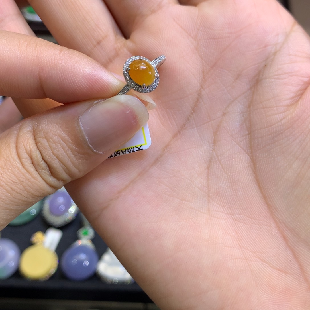 翡翠未镶嵌颈饰翡翠吊坠