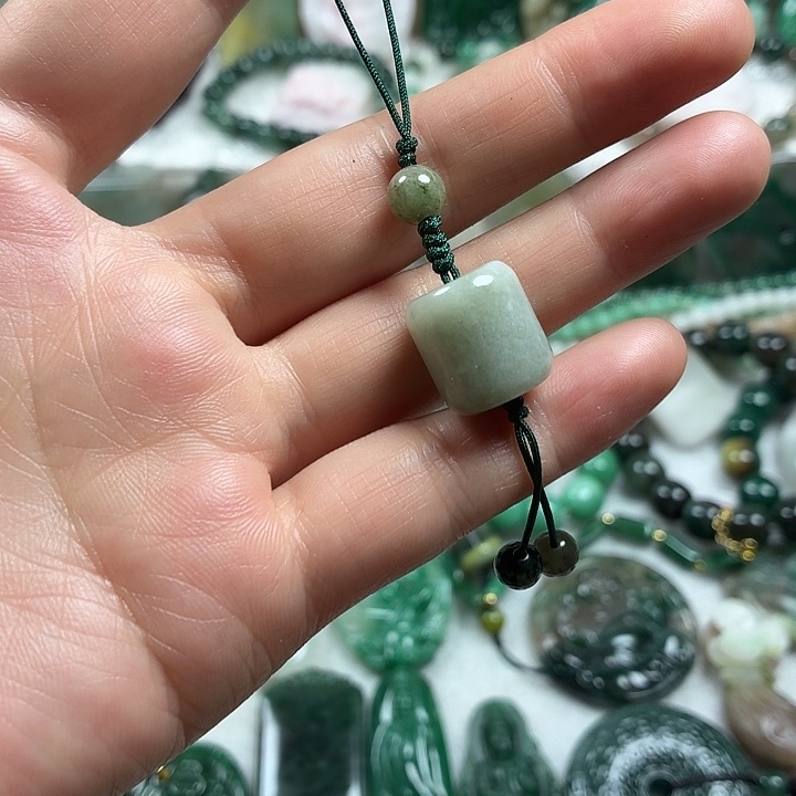 独山玉未镶嵌吊坠