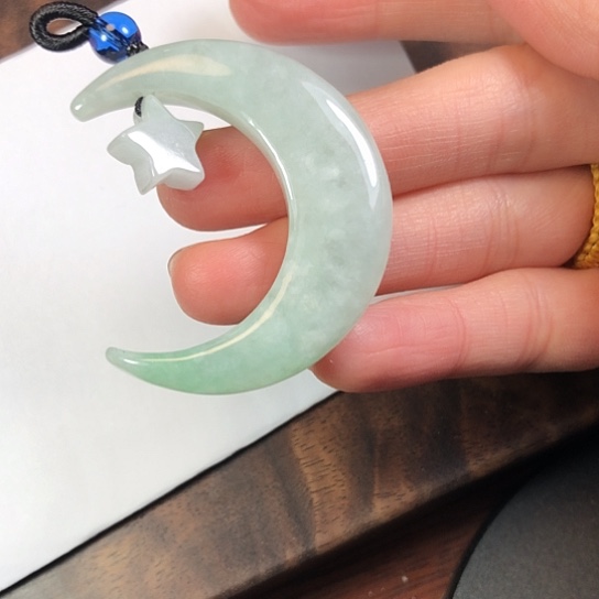 翡翠未镶嵌颈饰缅甸A货，每天下午1点半开播