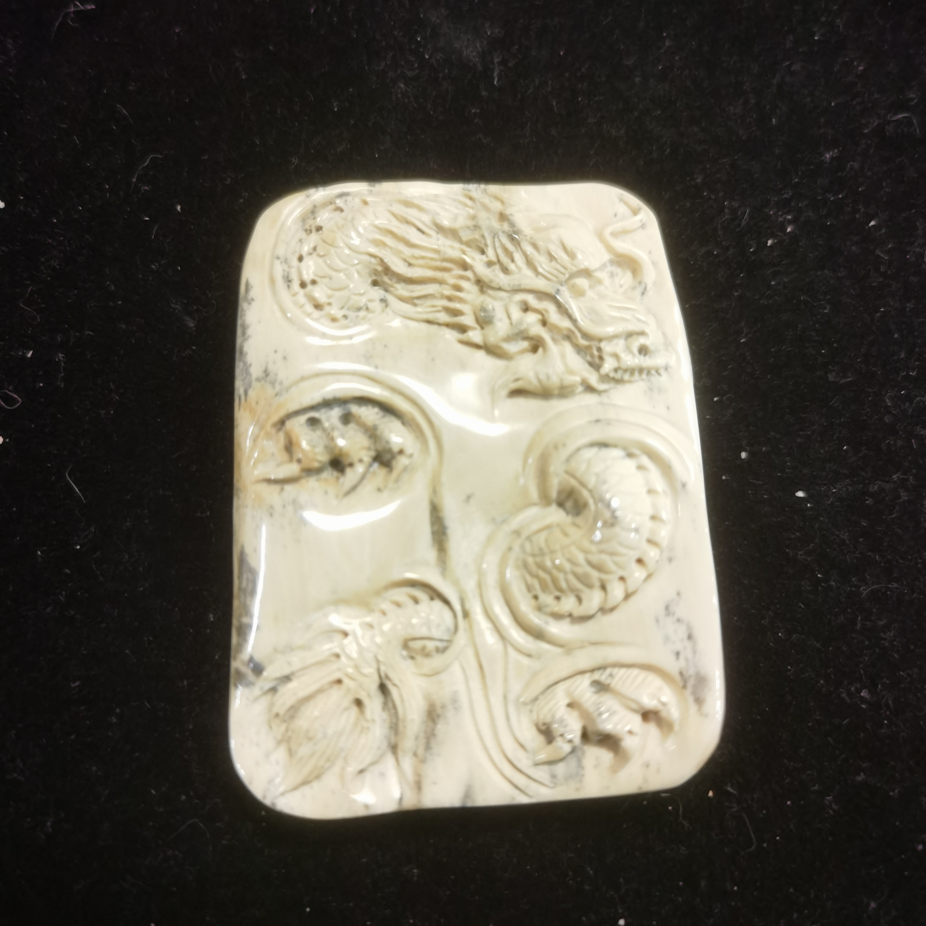 猛犸雕刻件约35克ZL522