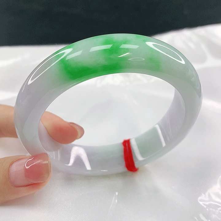 翡翠未镶嵌手镯圈56.6，0A036