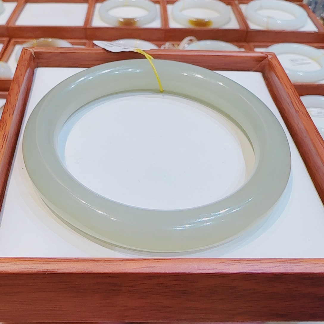 和田玉手镯未镶嵌冰晴59