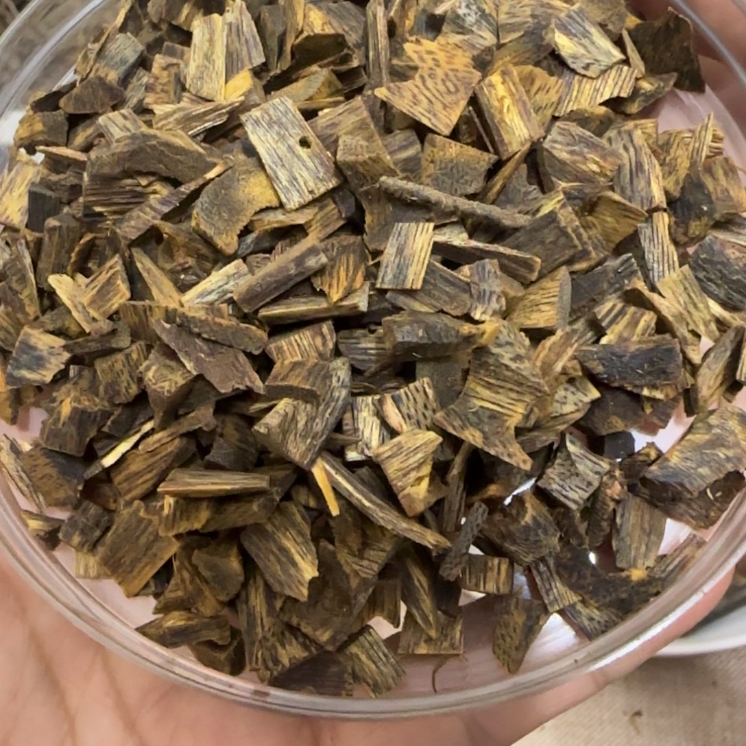 沉香碎屑沉香奇楠沉香熏香乌身圆叶沉水米粒50克