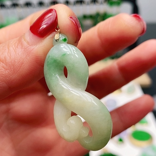 翡翠颈饰18K金镶嵌挂件