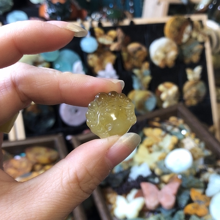 岫玉未镶嵌岫玉挂件