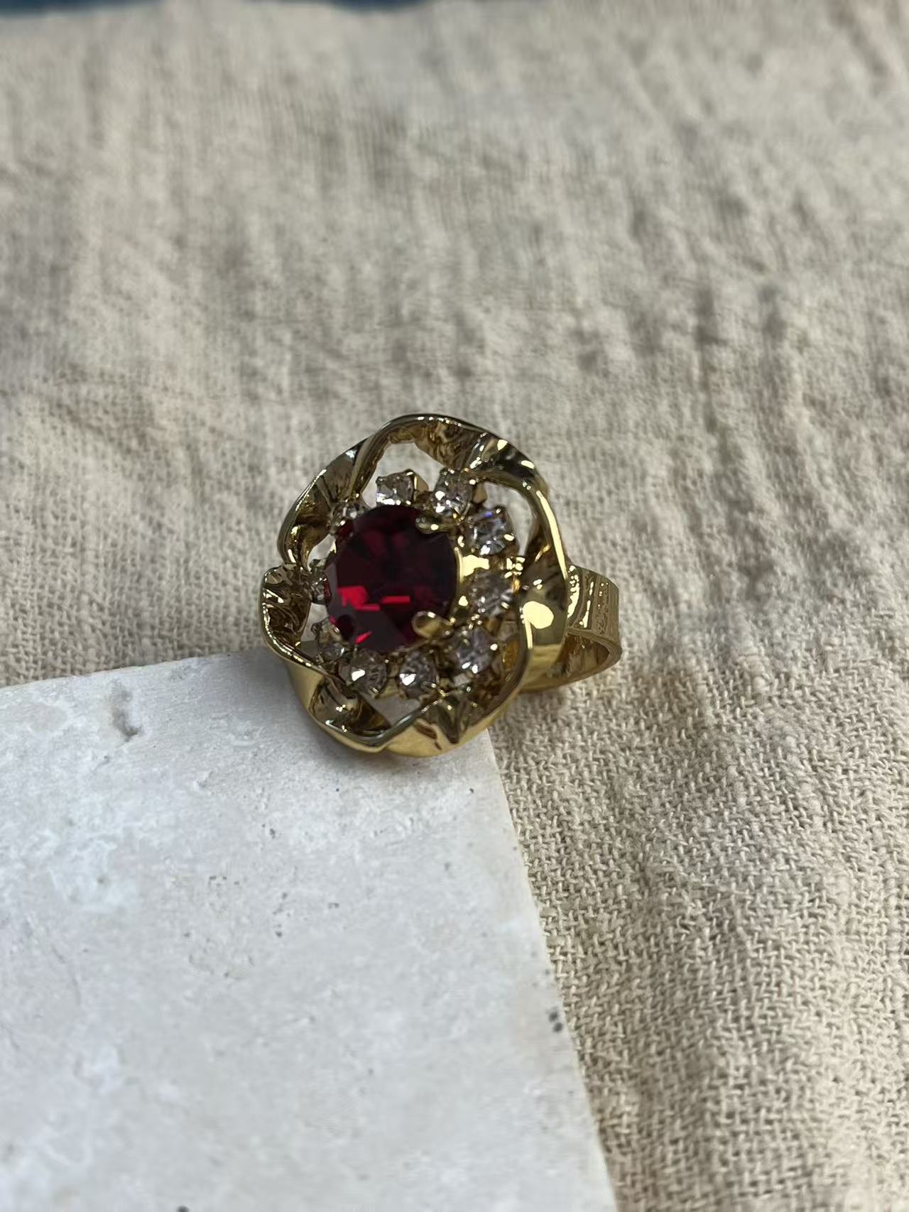 铜合金戒指 铜合金戒指 翡冷翠戒指 佛罗伦萨萨拉华丽戒指YL162