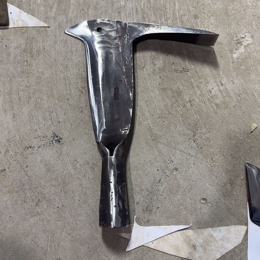 炮弹钢手工锻打砍柴刀