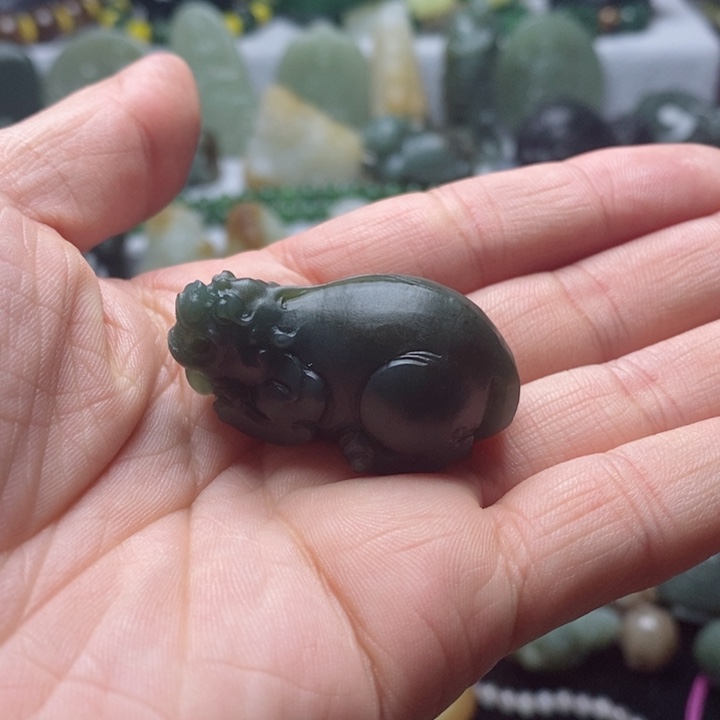 和田玉吊坠未镶嵌