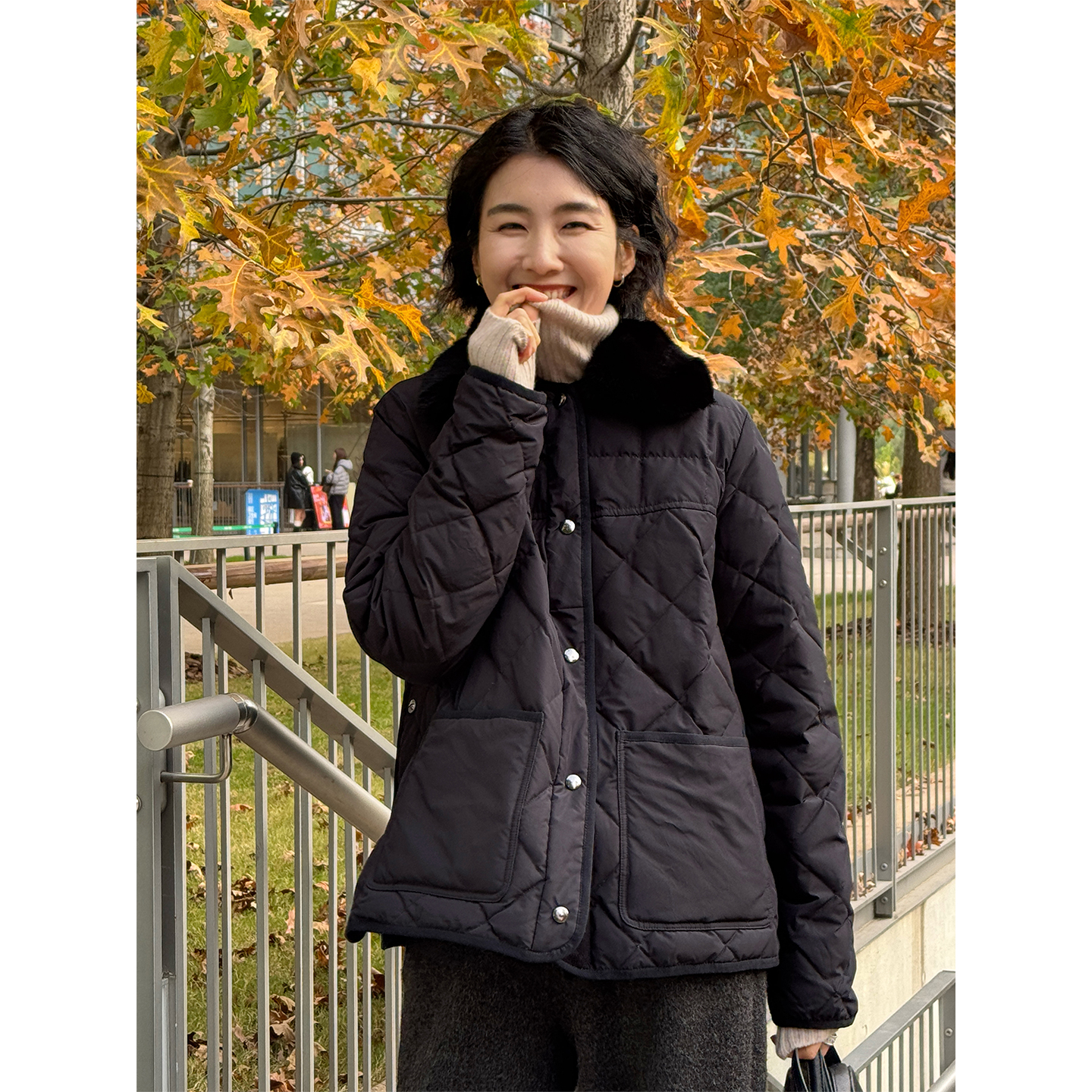 LANGQING 简约高级菱格绗缝拼接翻领鹅绒羽绒服外套47036#