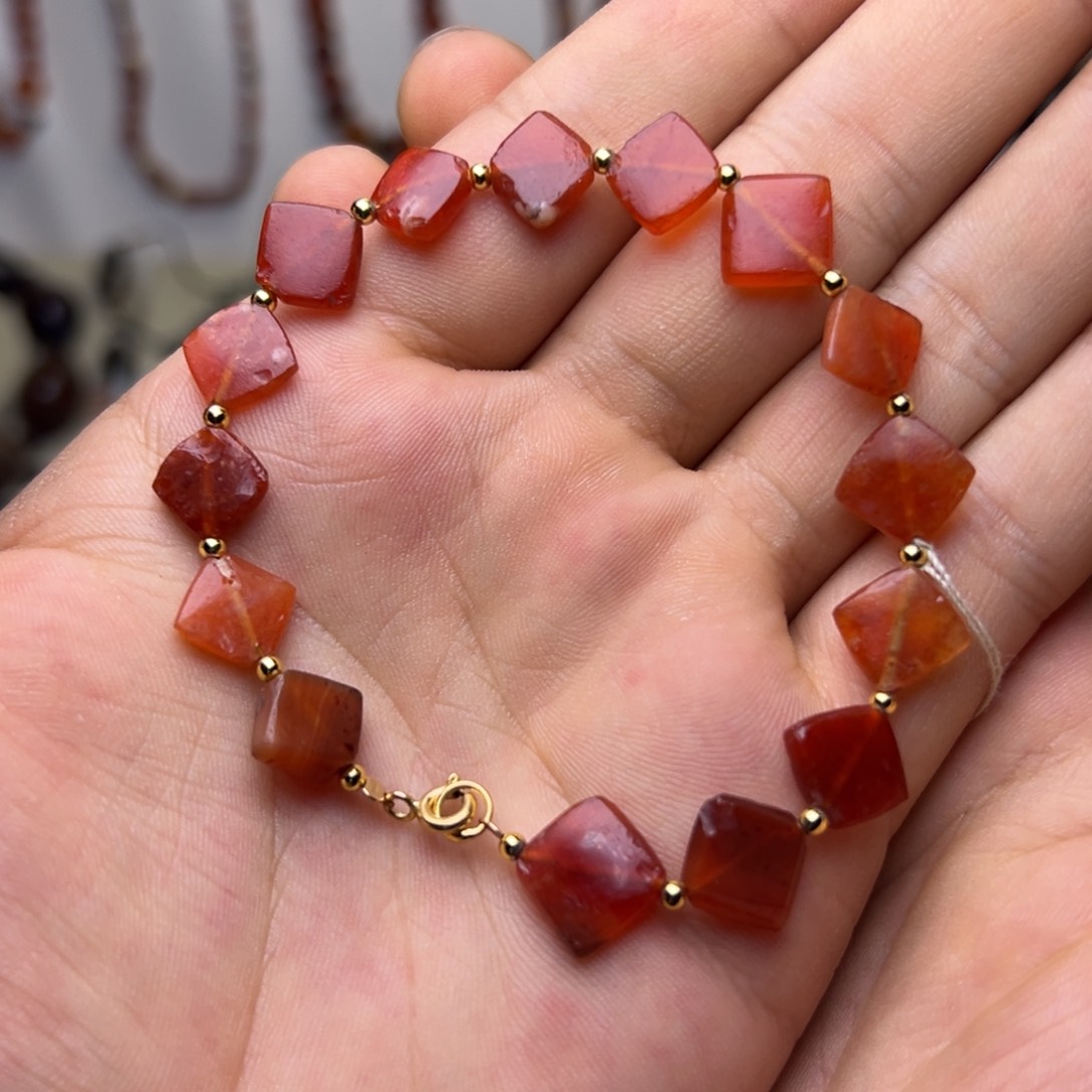 玛瑙/玉髓颈饰未镶嵌