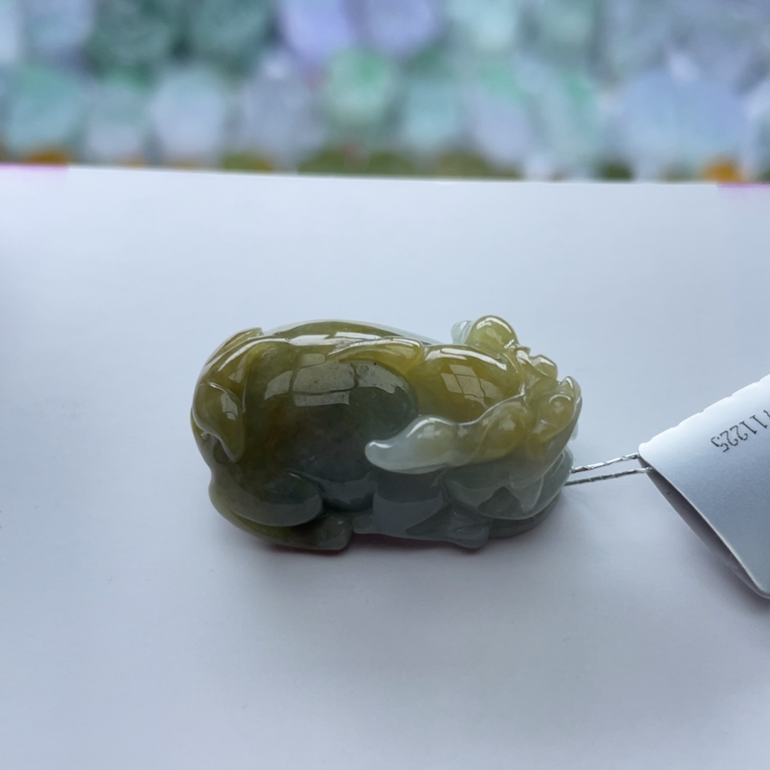 翡翠颈饰未镶嵌貔貅