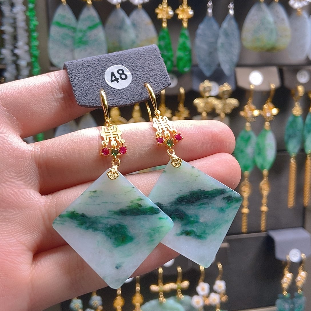 翡翠未镶嵌耳饰翡翠