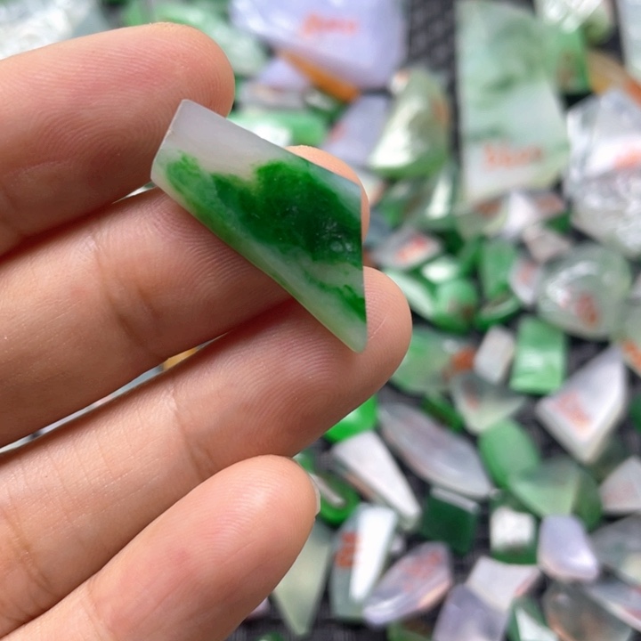 定制翡翠未镶嵌天然翡翠