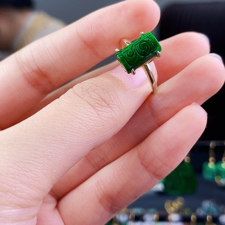 翡翠戒指银S925镶嵌饰品