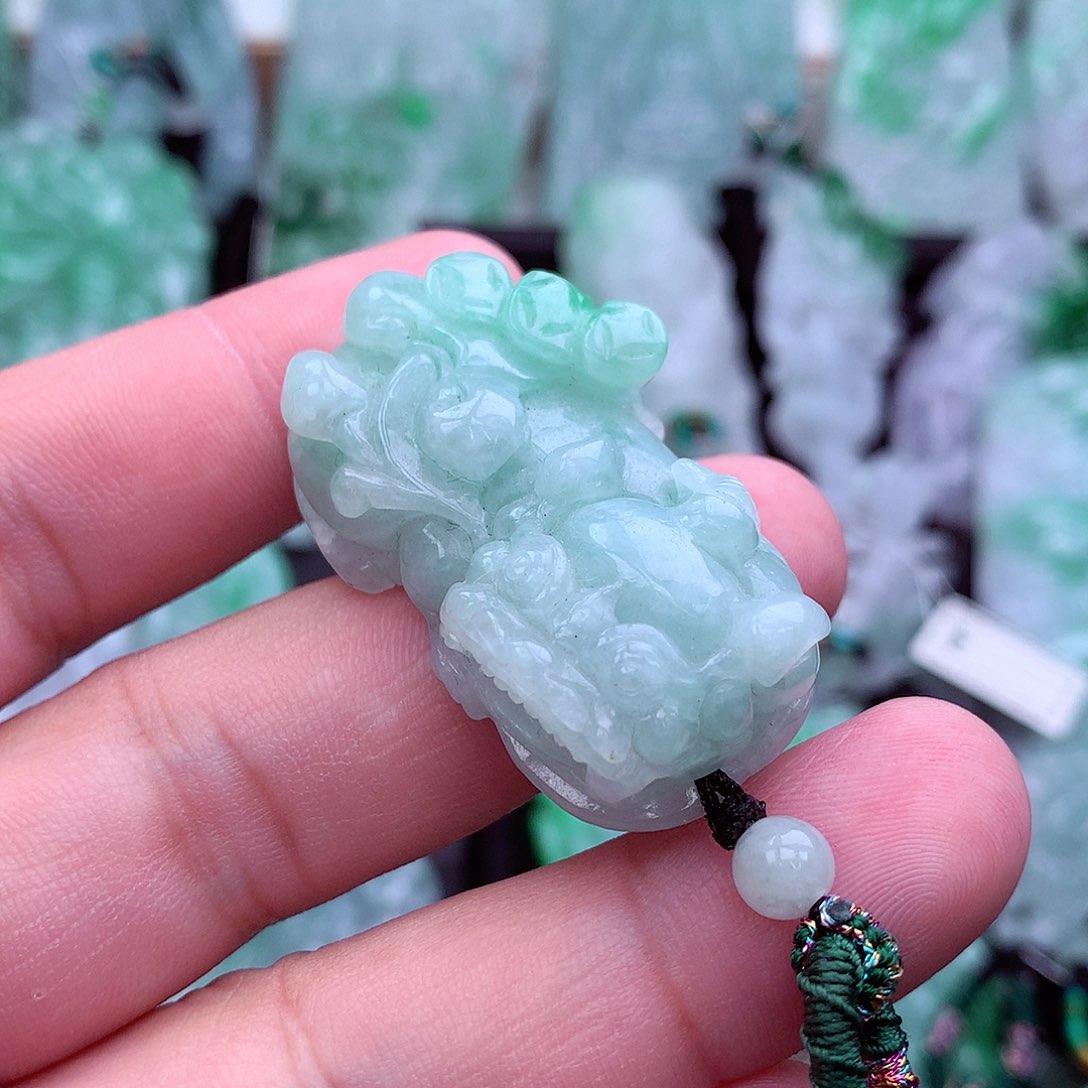 翡翠吊坠(不含链)未镶嵌