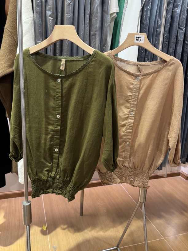 JU YAN【卡卡】1035 简约下摆松紧两色小衫