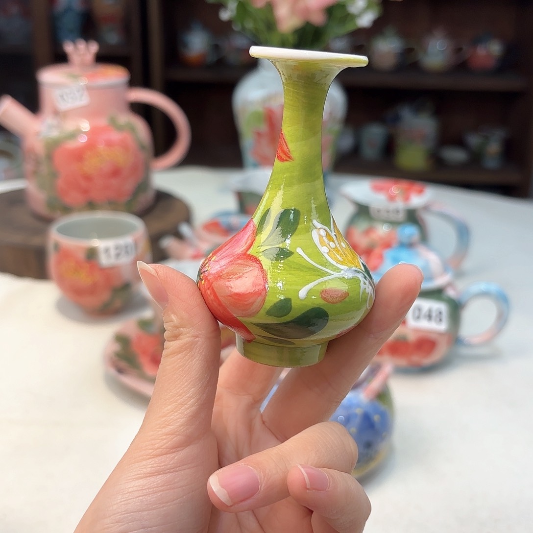 瓷片兔兔好可爱呀打