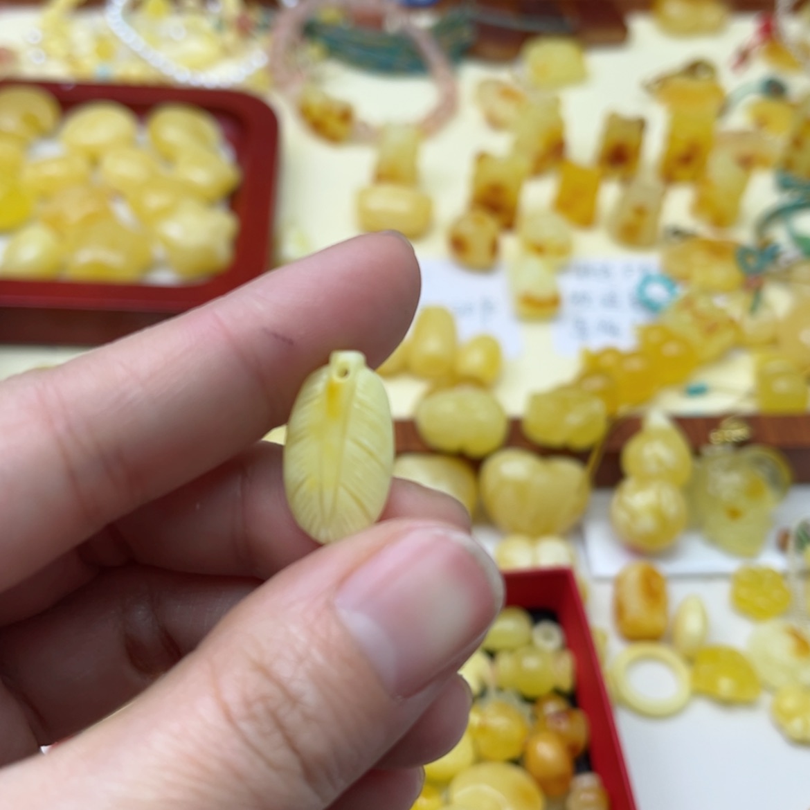 【闪购商品】蜜蜡裸石未镶嵌配饰