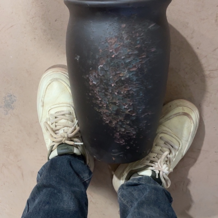 红泥花盆口径20高度32一只小瑕疵