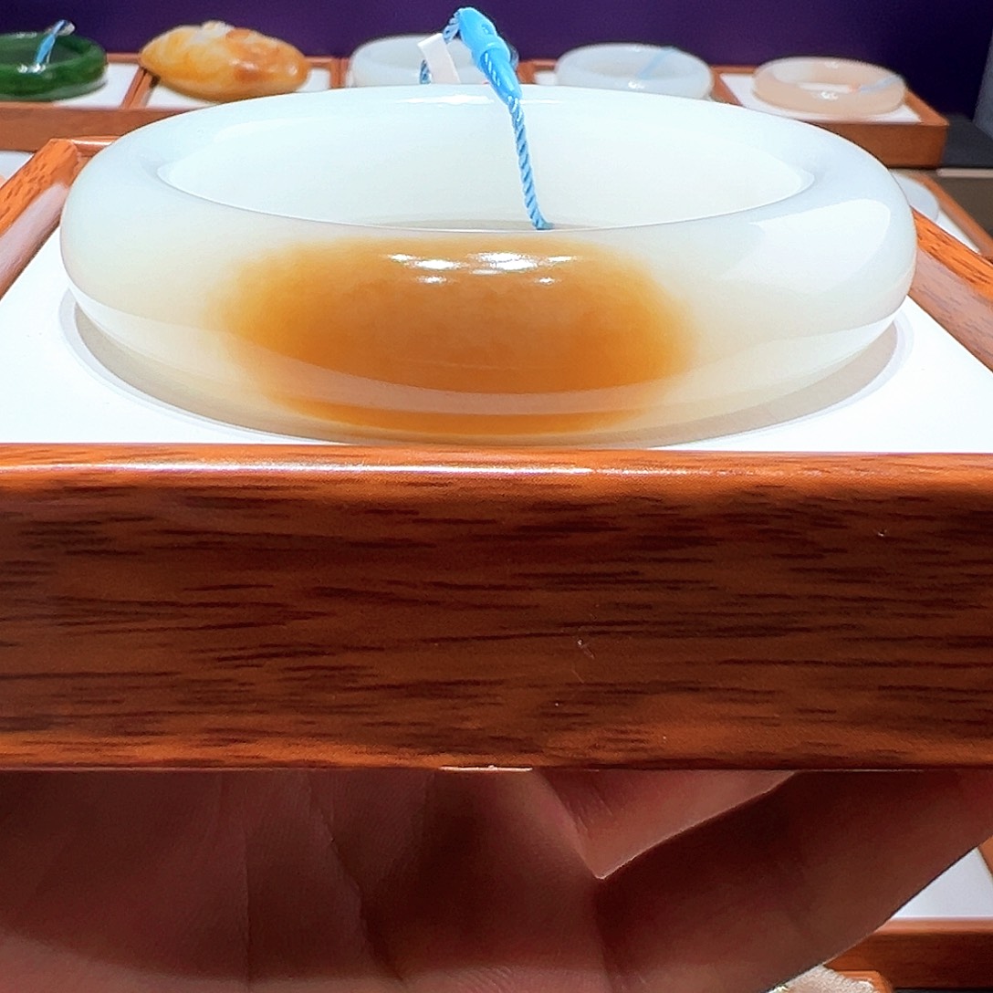 和田玉手镯未镶嵌55 56