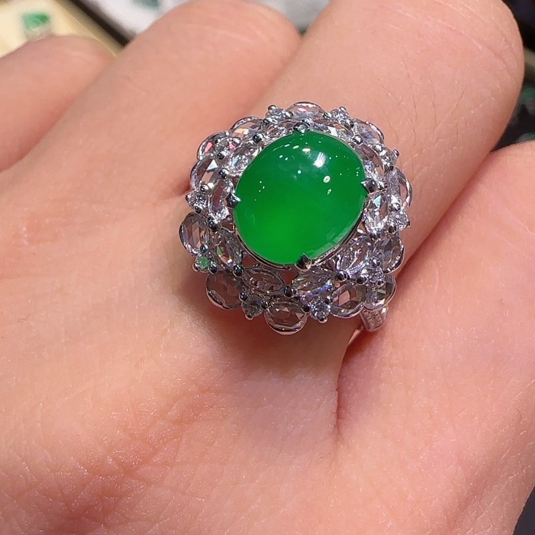 翡翠戒指18K金镶嵌戒指