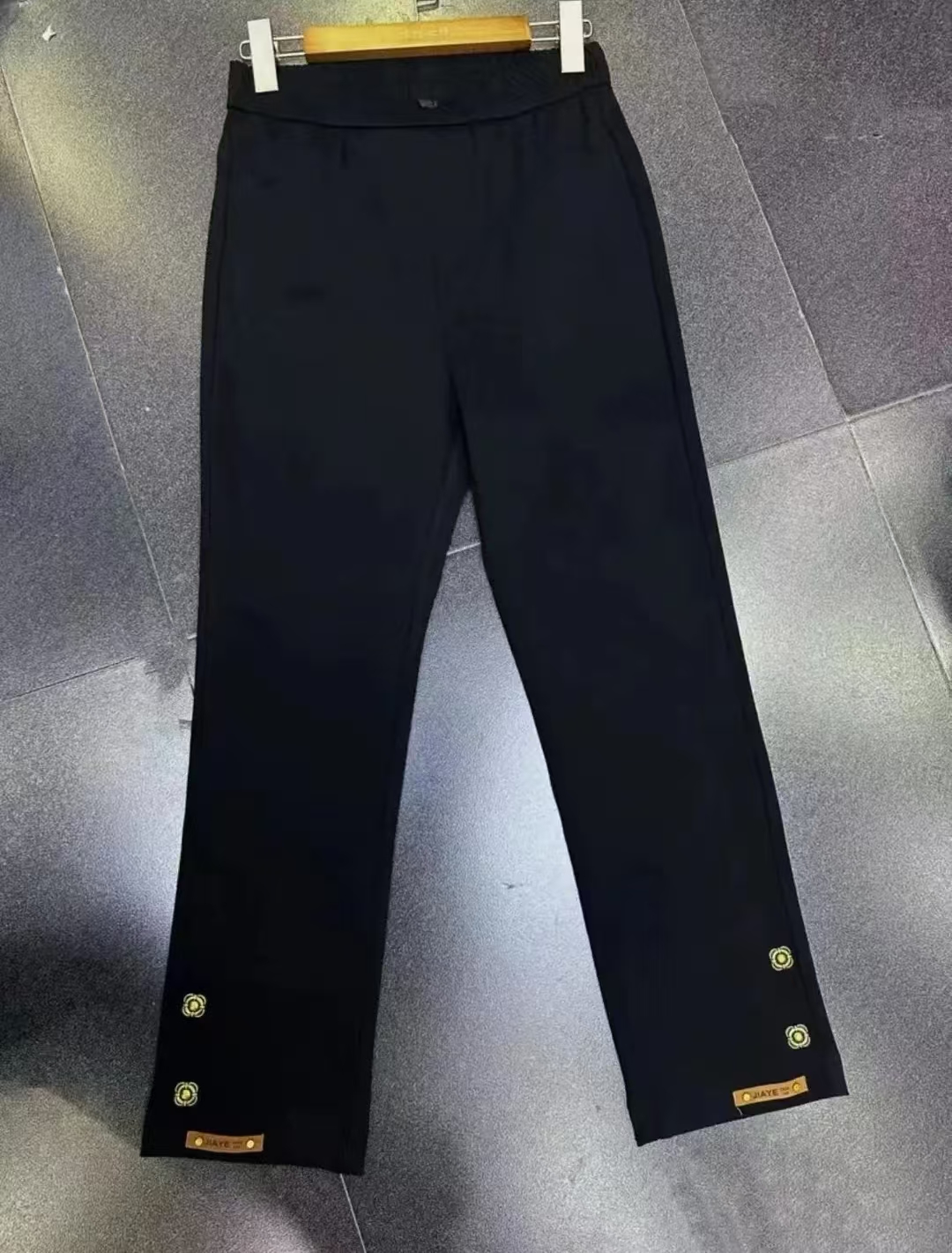 娜娜家2025早秋新款高弹力小花烟筒裤百搭时尚休闲